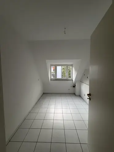 4 Zimmer Wohnung mit 128 m² in München – Bild 5