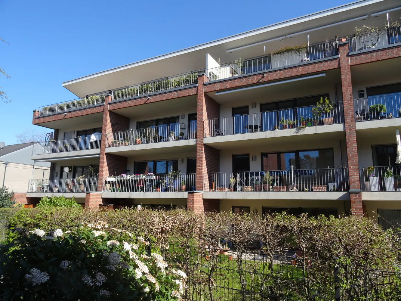 2 Zimmer Wohnung mit 68 m² in Düsseldorf – Bild 1