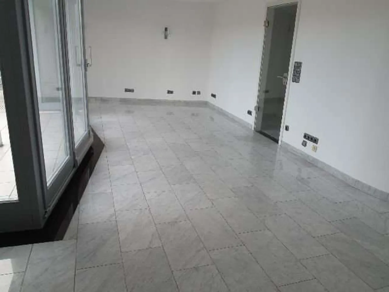 3 Zimmer Wohnung mit 140 m² in Hameln – Bild 1