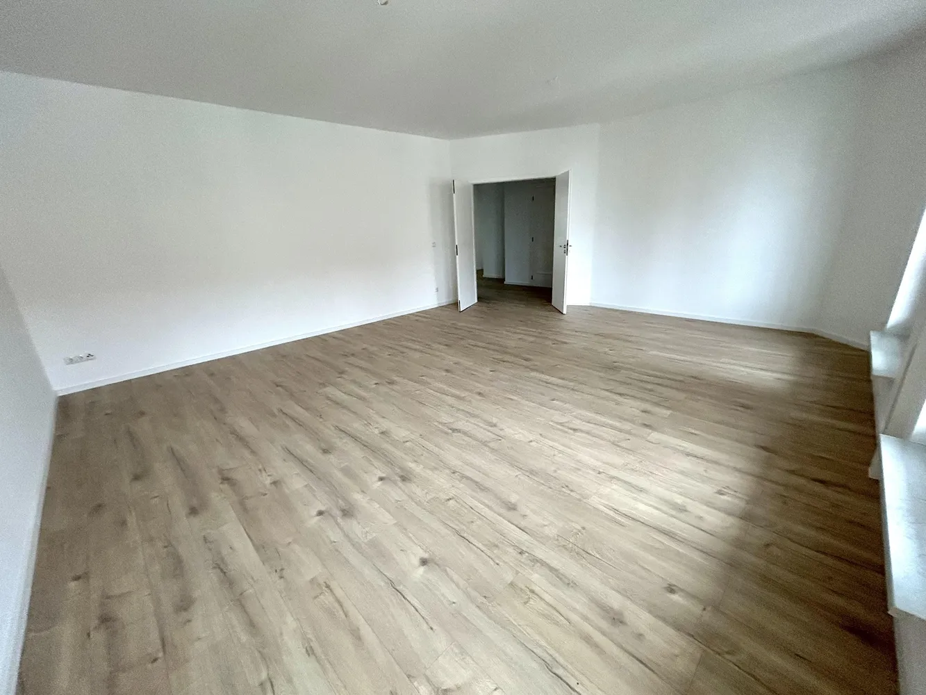 3 Zimmer Wohnung mit 94 m² in Magdeburg – Bild 2