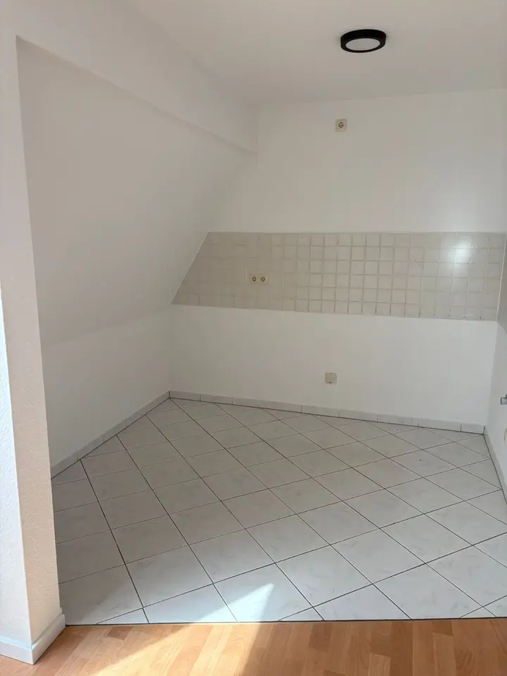 2 Zimmer Wohnung mit 35 m² in Zwickau – Bild 4