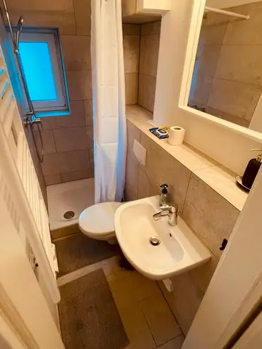 1 Zimmer Wohnung mit 25 m² in Köln – Bild 10