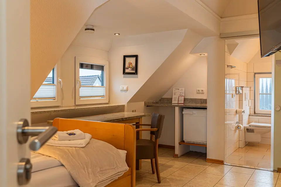 WG-Zimmer mit 20 m² in Wiesbaden – Bild 1