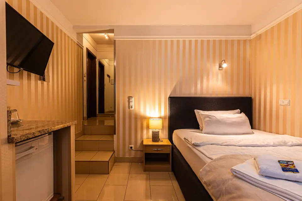 WG-Zimmer mit 20 m² in Wiesbaden – Bild 2