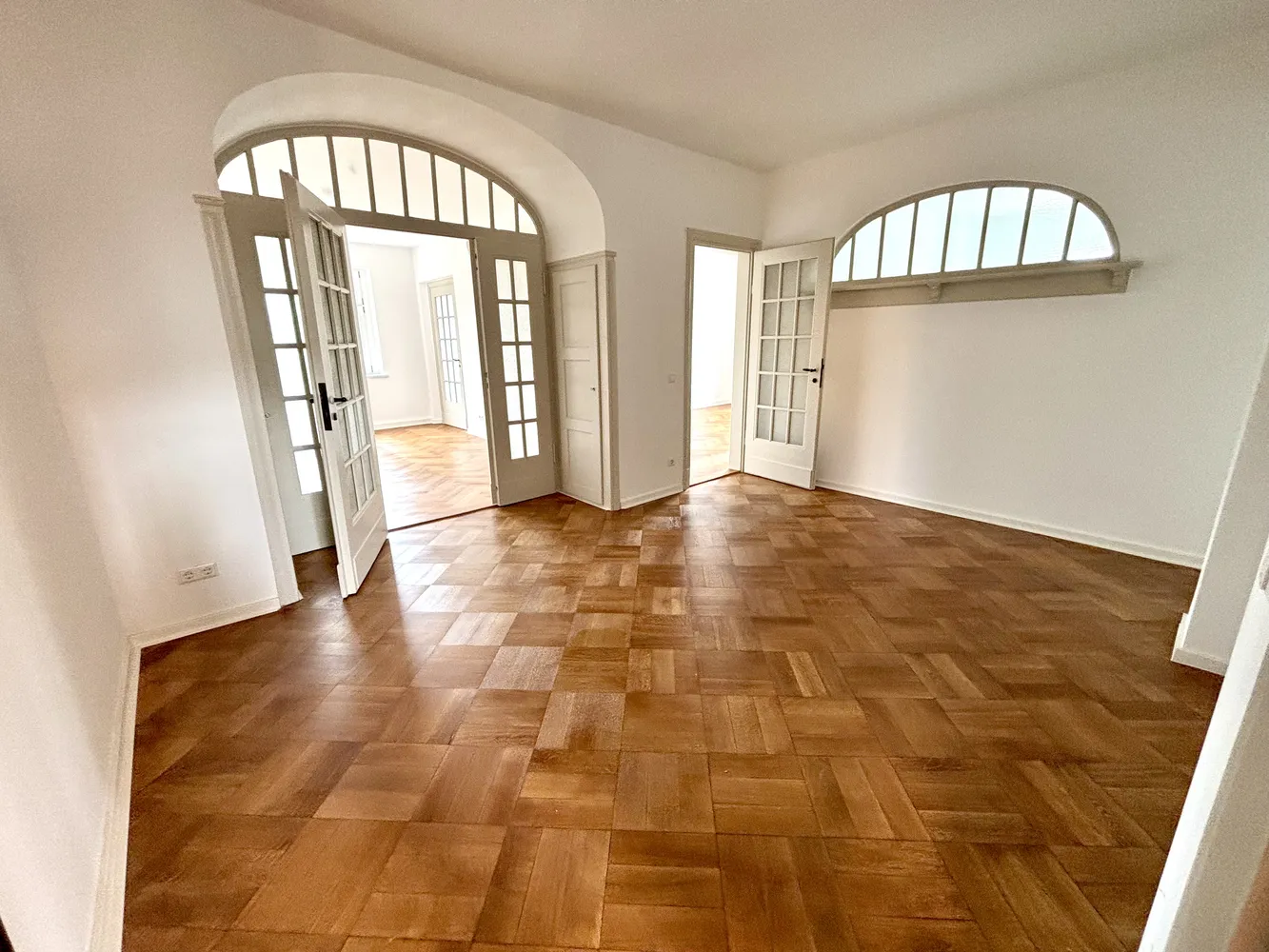 4 Zimmer Wohnung mit 126 m² in Leipzig – Bild 1