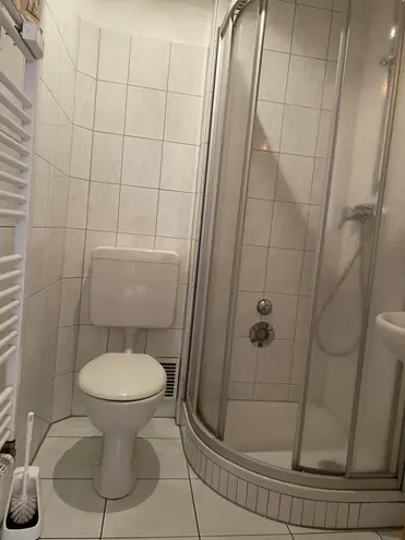 2 Zimmer Wohnung mit 70 m² in Duisburg – Bild 2