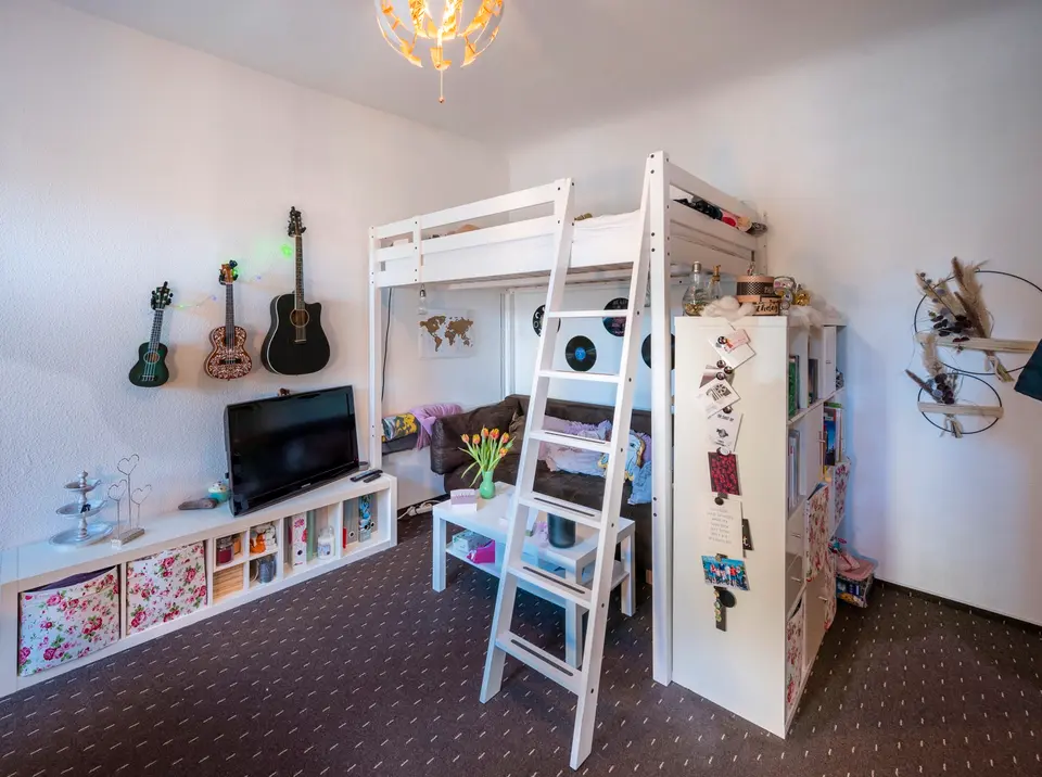 6 Zimmer Wohnung mit 148 m² in Eisenach – Bild 3