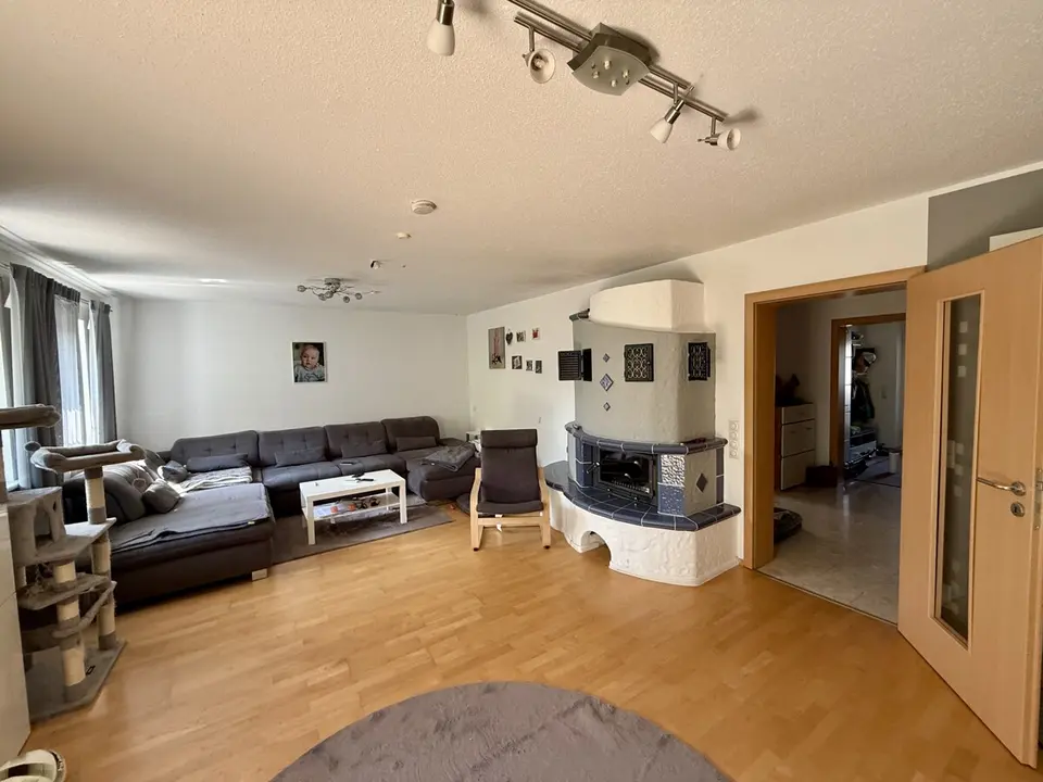 5 Zimmer Haus mit 234 m² in Cham – Bild 1