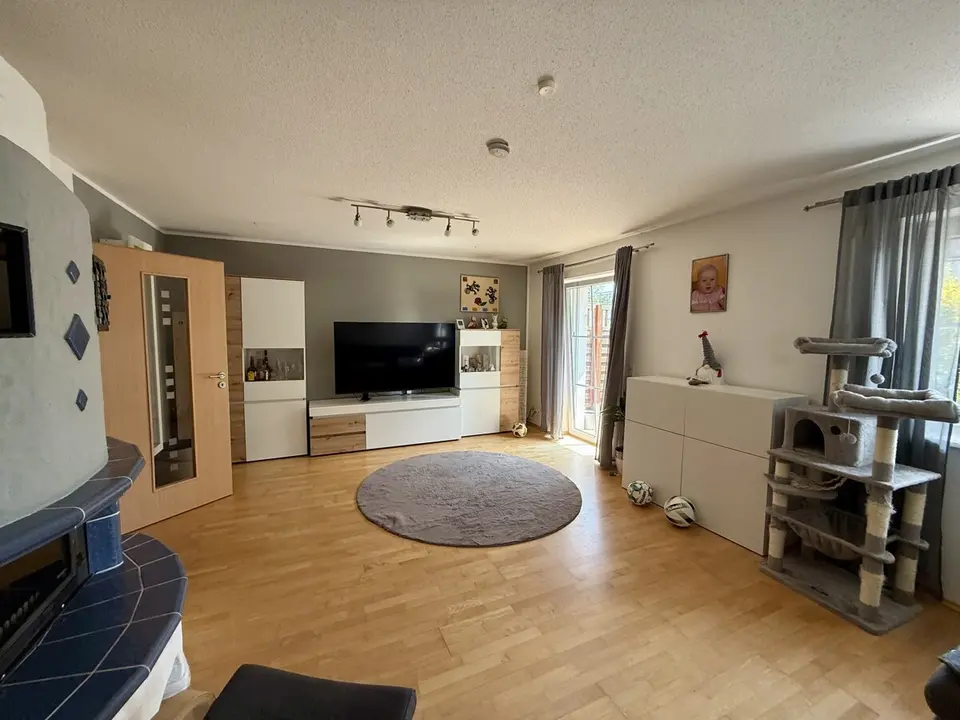 5 Zimmer Haus mit 234 m² in Cham – Bild 2