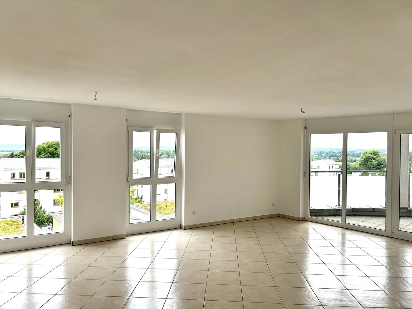 5 Zimmer Wohnung mit 112 m² in Ludwigsburg – Bild 2