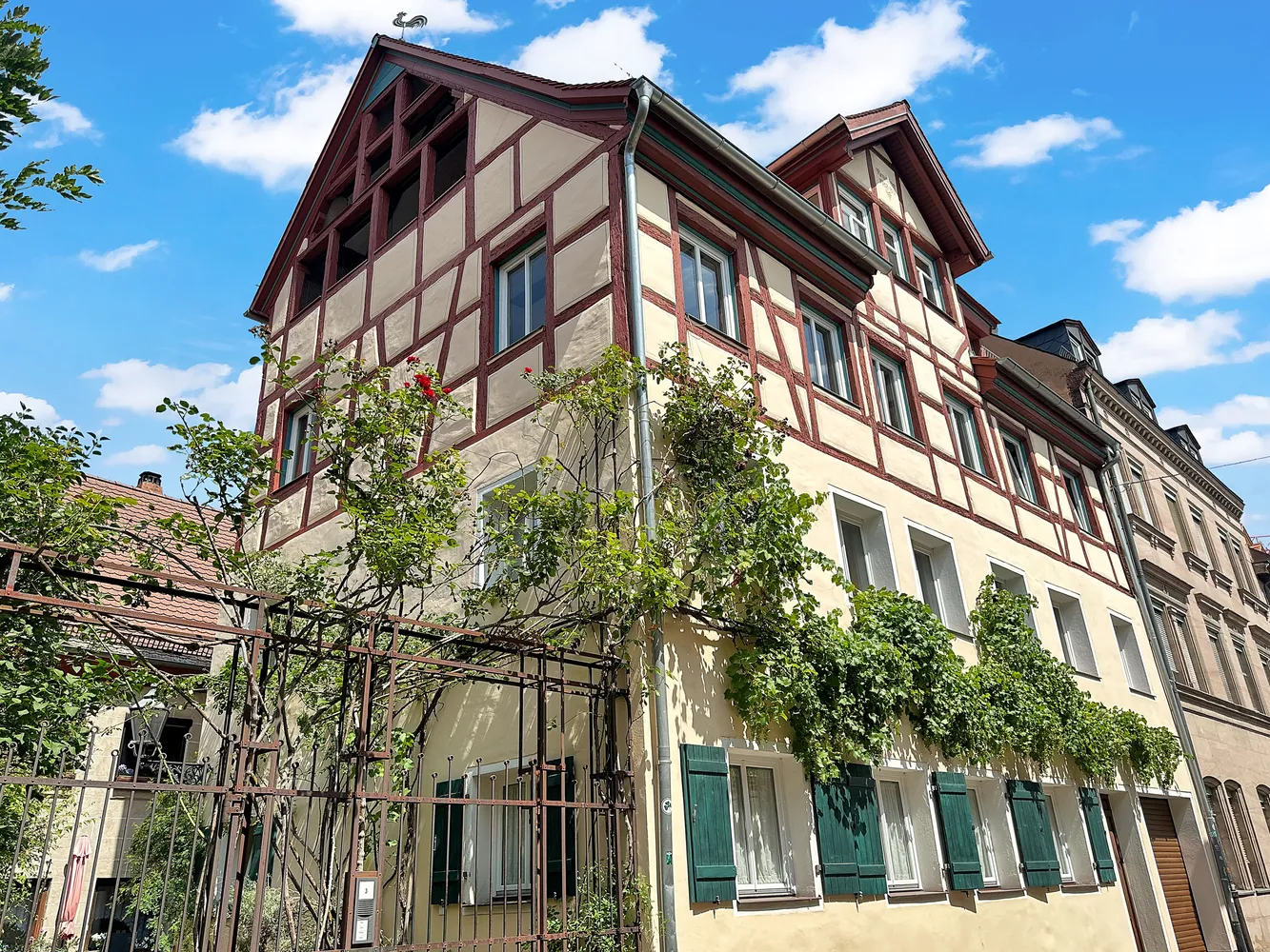 4 Zimmer Wohnung mit 142 m² in Fürth – Bild 2