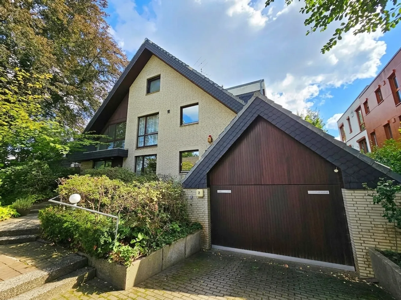 4 Zimmer Wohnung mit 160 m² in Hamburg – Bild 1
