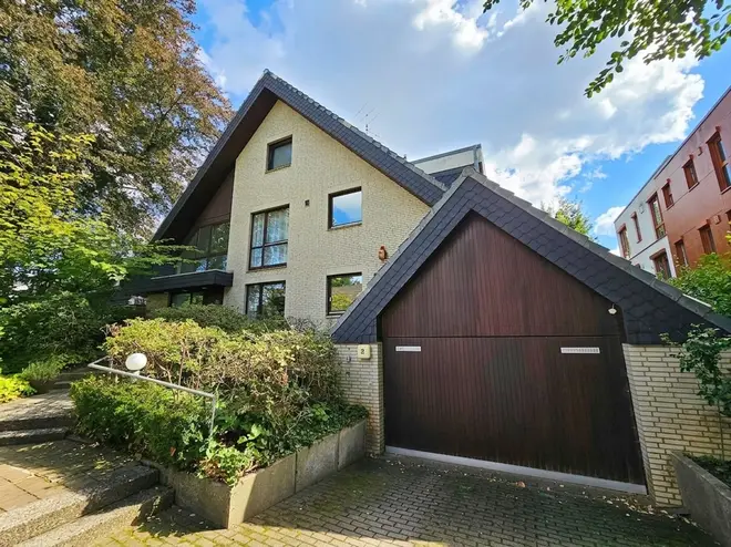 4 Zimmer Wohnung mit 160 m² in Hamburg – Bild 1