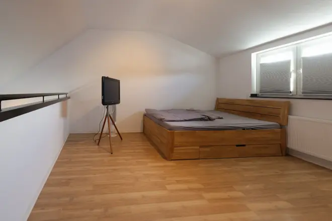 2 Zimmer Wohnung mit 94 m² in Oberhausen – Bild 3