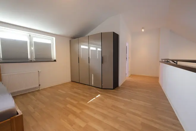 2 Zimmer Wohnung mit 94 m² in Oberhausen – Bild 4