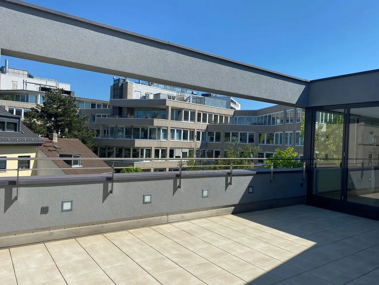 5 Zimmer Haus mit 160 m² in Frankfurt am Main – Bild 1