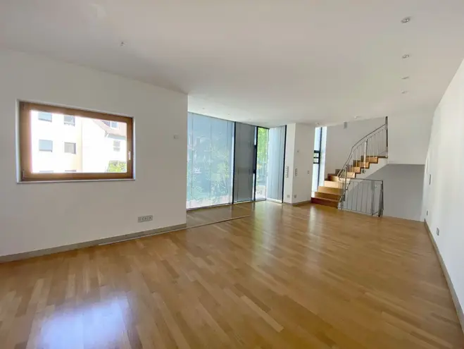 5 Zimmer Haus mit 160 m² in Frankfurt am Main – Bild 9