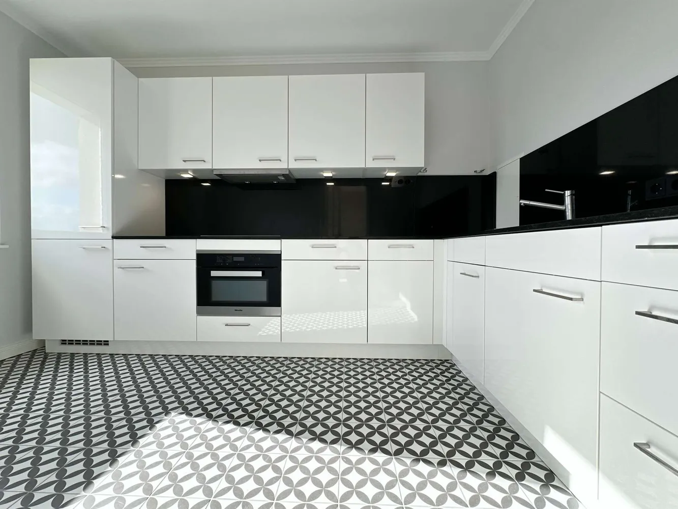 2 Zimmer Wohnung mit 47 m² in Rostock – Bild 1