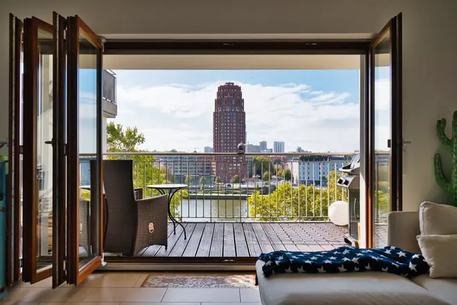 3 Zimmer Wohnung mit 105 m² in Frankfurt am Main – Bild 1