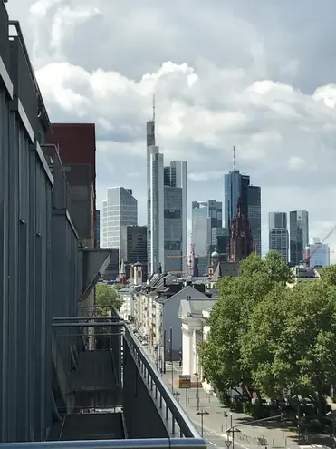 3 Zimmer Wohnung mit 105 m² in Frankfurt am Main – Bild 3