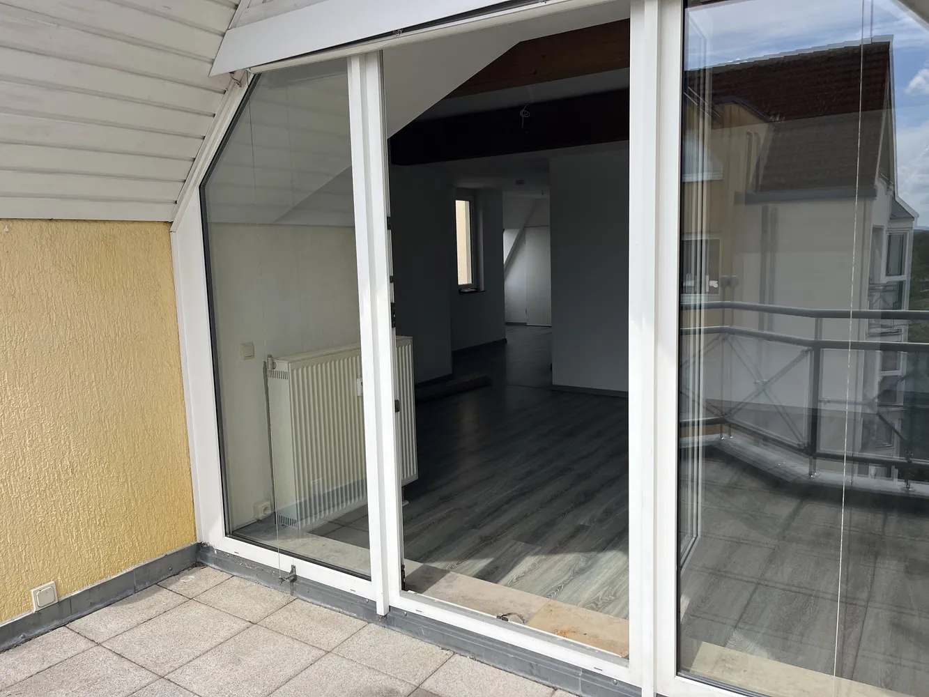 2 Zimmer Wohnung mit 84 m² in Plauen – Bild 2