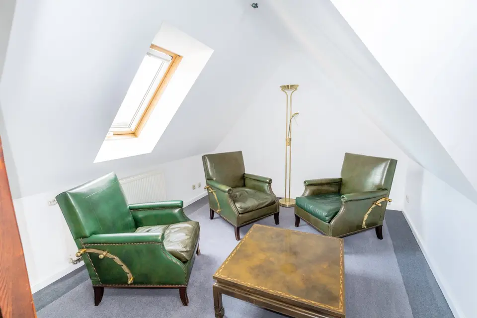 3 Zimmer Wohnung mit 115 m² in Jena – Bild 2
