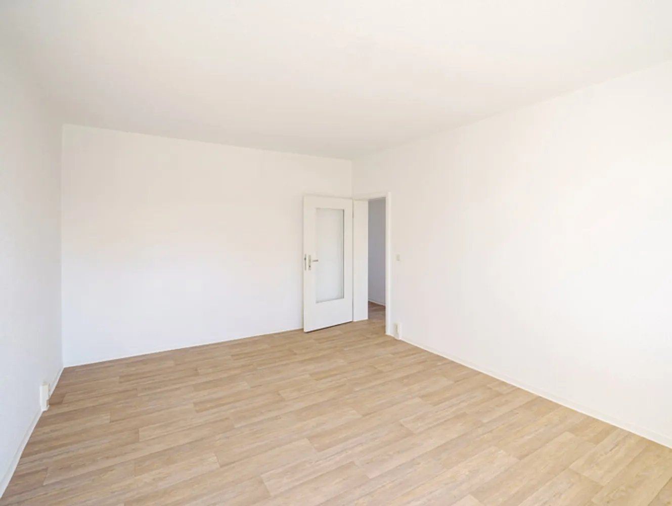 4 Zimmer Wohnung mit 74 m² in Magdeburg – Bild 2