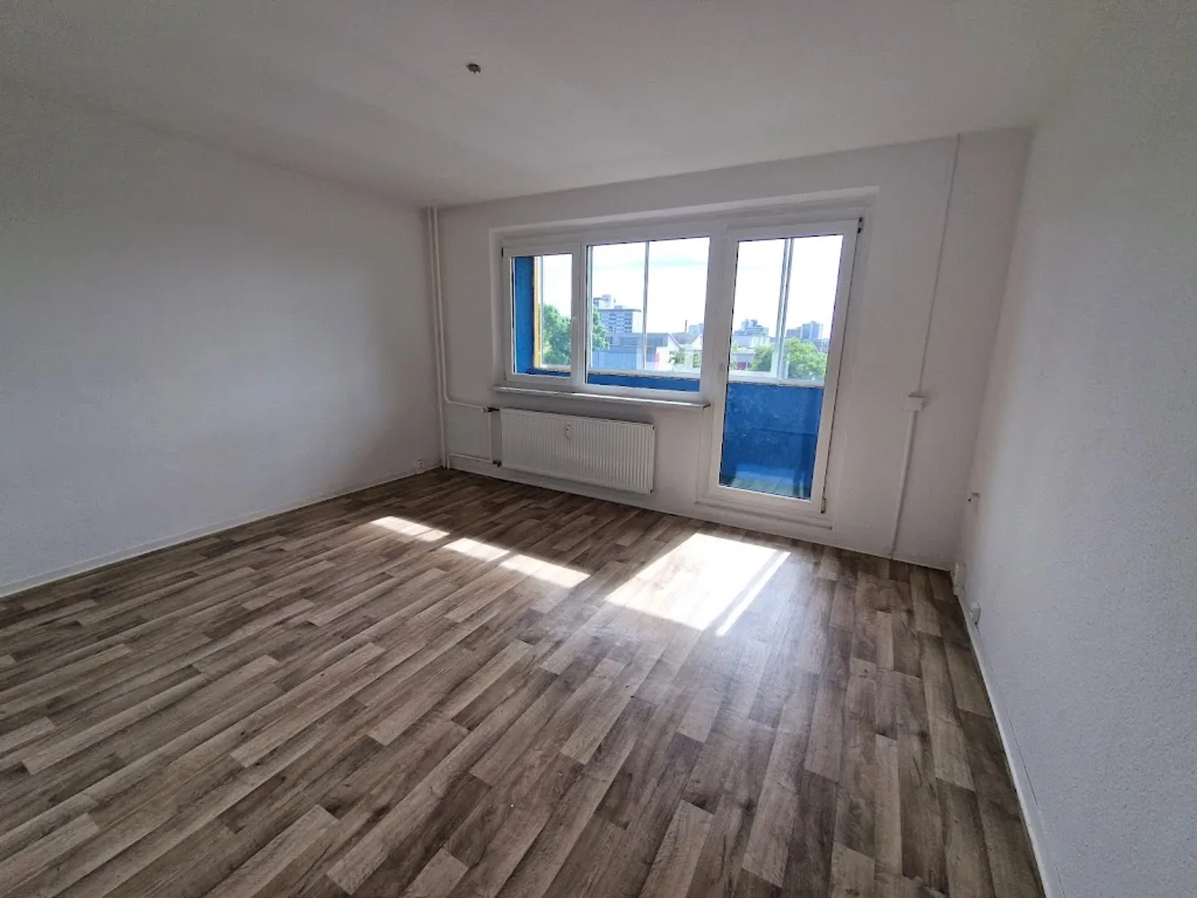 3 Zimmer Wohnung mit 63 m² in Neubrandenburg – Bild 1