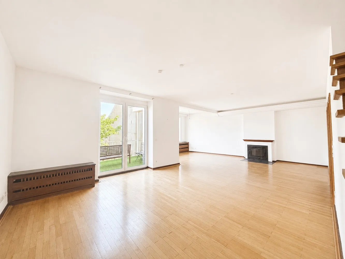 6 Zimmer Wohnung mit 182 m² in Krefeld – Bild 1