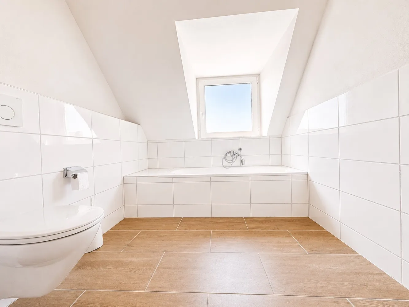 6 Zimmer Wohnung mit 182 m² in Krefeld – Bild 8