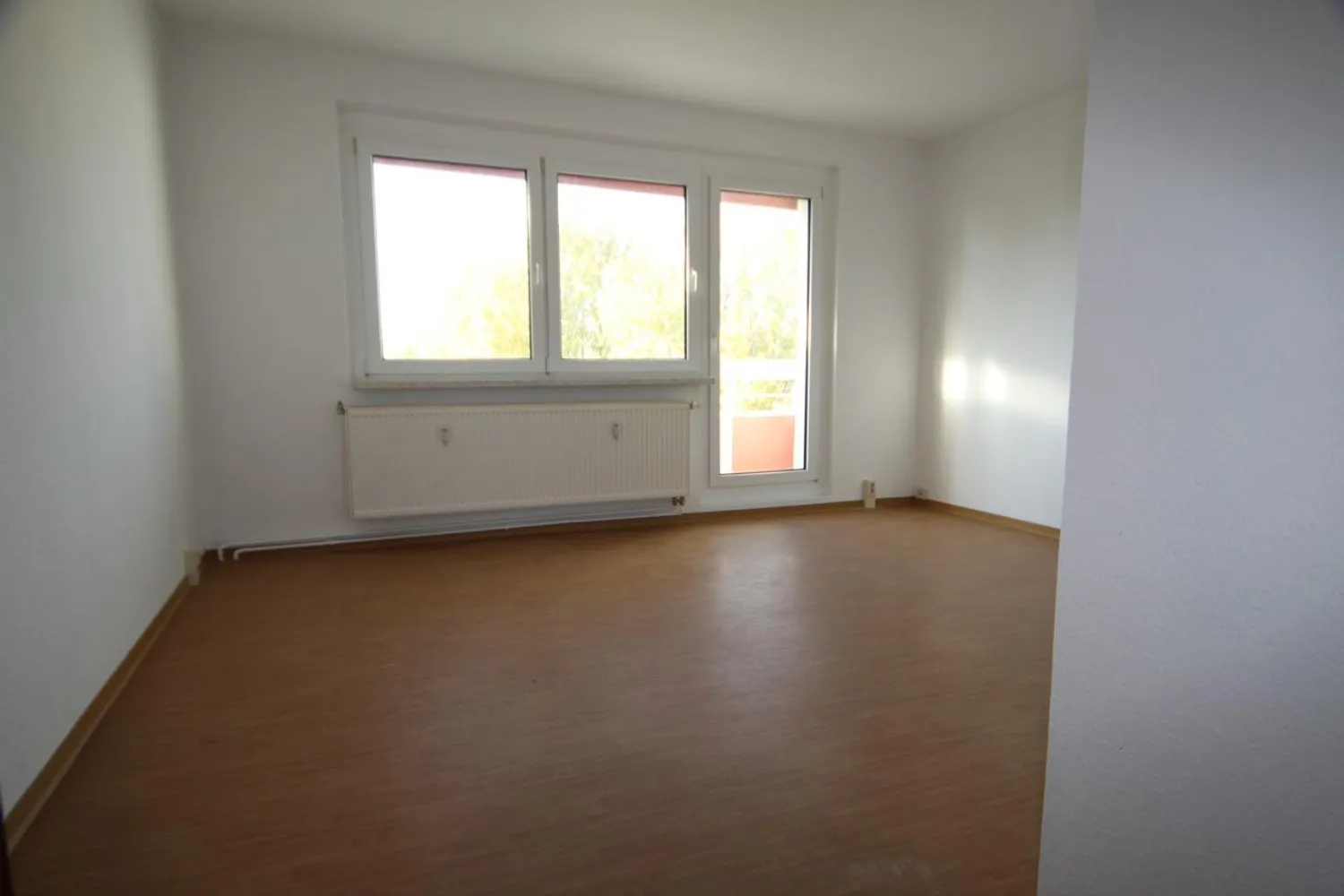 4 Zimmer Wohnung mit 76 m² in Neubrandenburg – Bild 1
