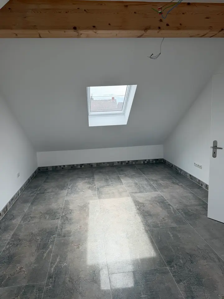 5 Zimmer Wohnung mit 140 m² in Brühl – Bild 2