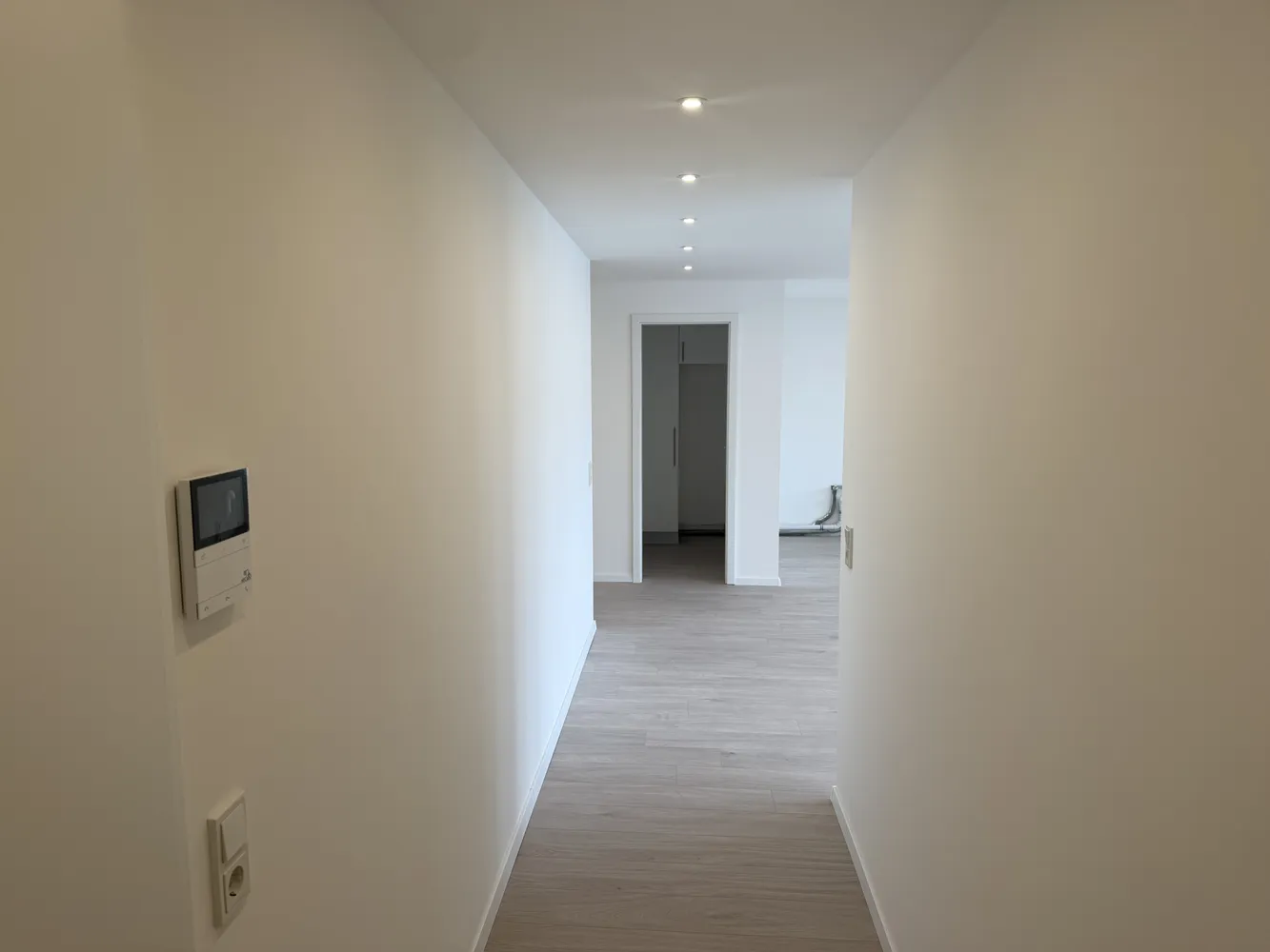 3 Zimmer Wohnung mit 105 m² in Düsseldorf – Bild 2