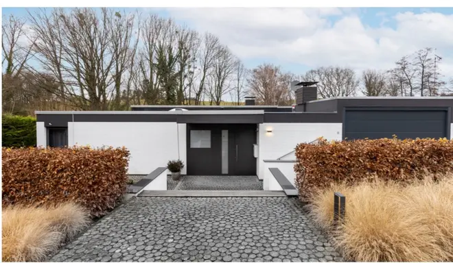 7 Zimmer Haus mit 335 m² in Leverkusen – Bild 1