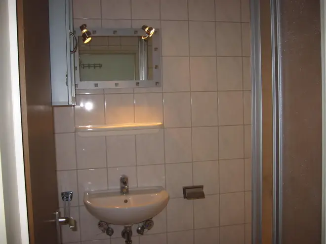 80 Zimmer Wohnung mit 28 m² in Saarbrücken – Bild 4