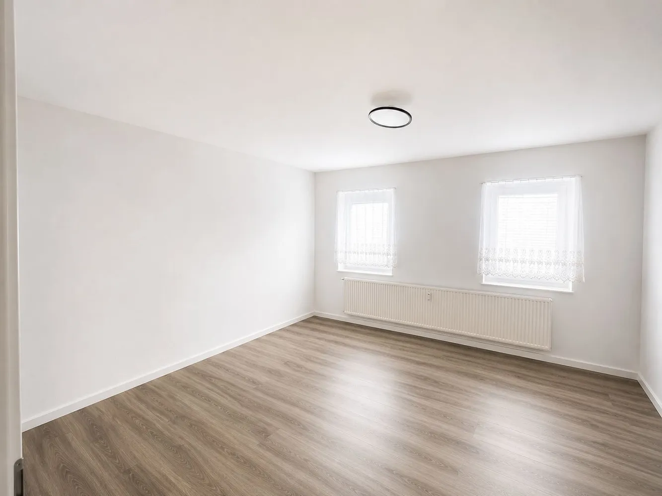 2 Zimmer Wohnung mit 80 m² in Oberhausen – Bild 1