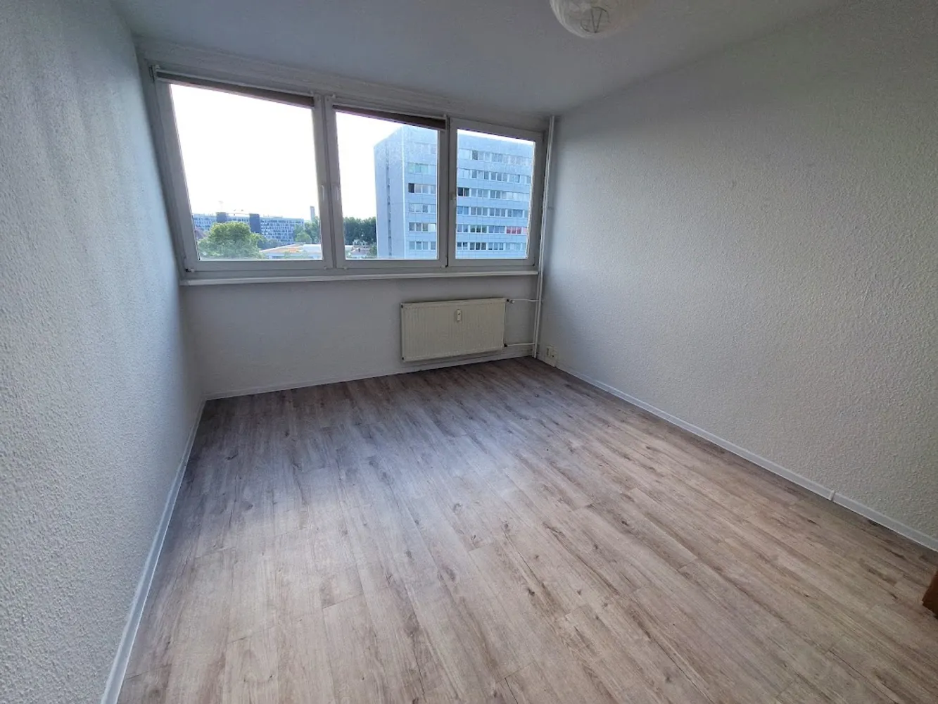 1 Zimmer Wohnung mit 24 m² in Neubrandenburg – Bild 2