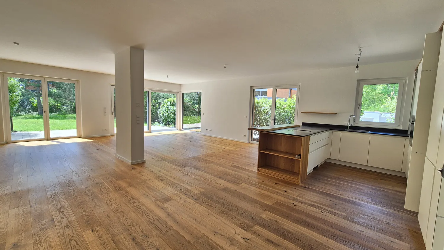 5 Zimmer Haus mit 230 m² in Erlangen – Bild 1