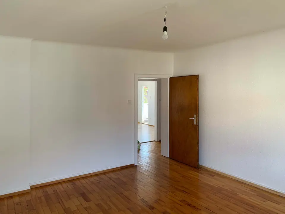 4 Zimmer Wohnung mit 100 m² in Saarbrücken – Bild 2