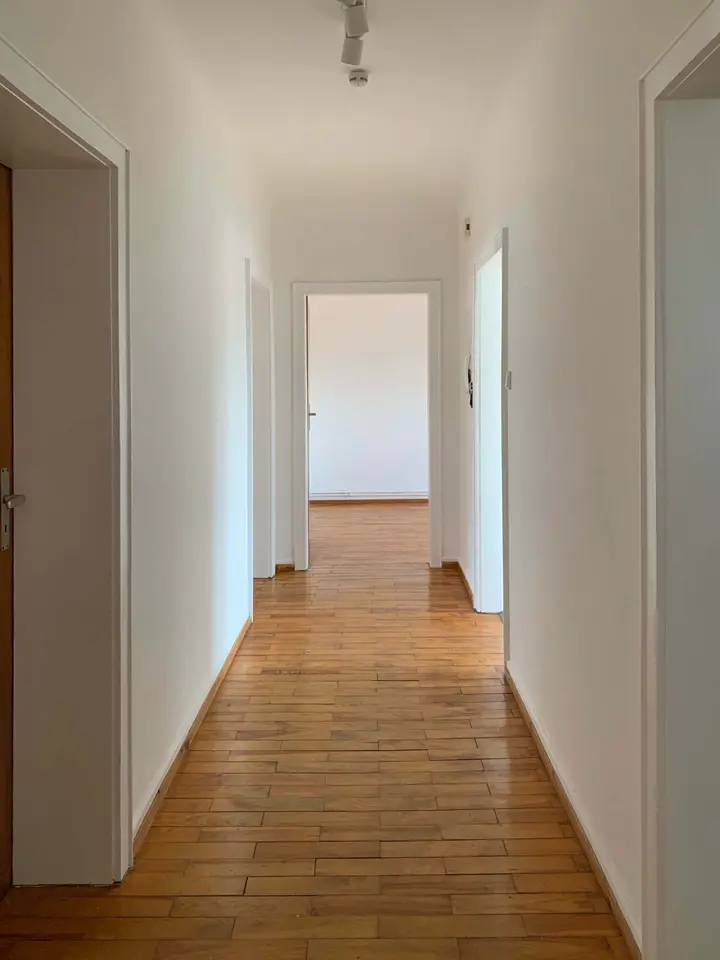4 Zimmer Wohnung mit 100 m² in Saarbrücken – Bild 4