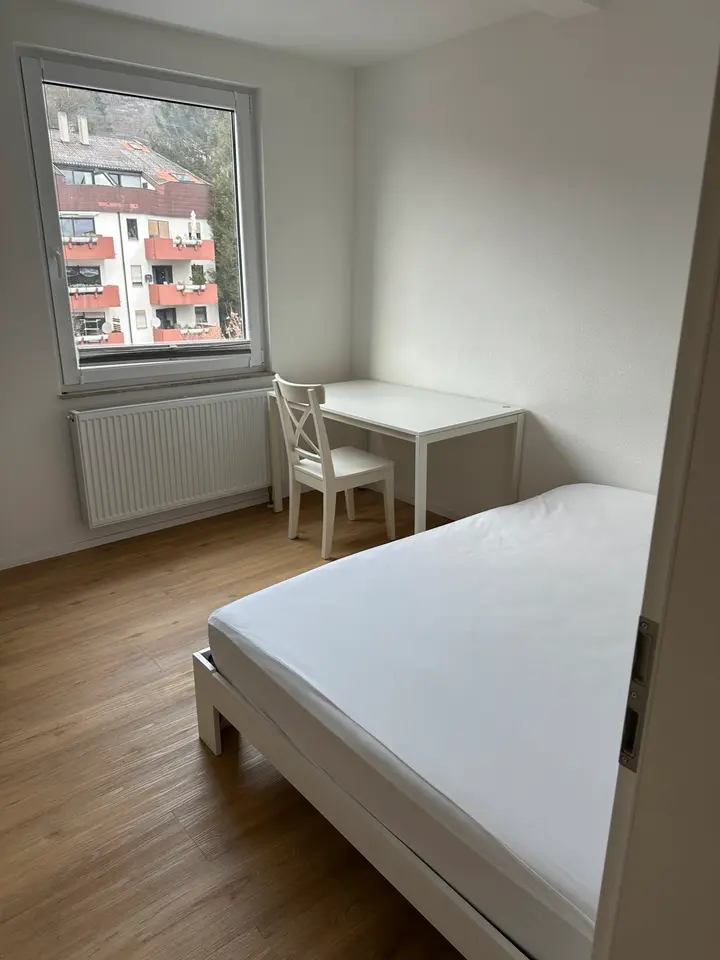 WG-Zimmer mit 100 m² in Stuttgart – Bild 1