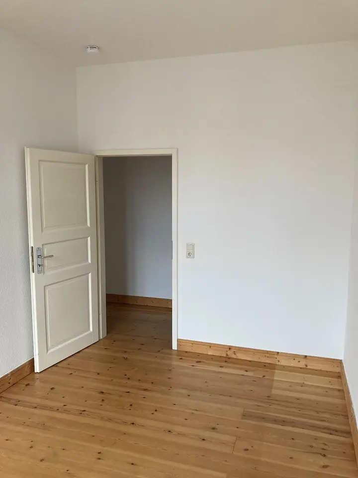 2 Zimmer Wohnung mit 45 m² in Schwerin – Bild 2