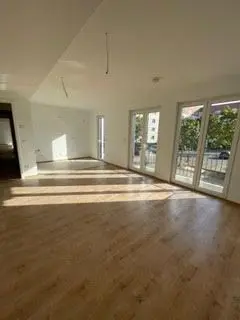 5 Zimmer Wohnung mit 92 m² in Oranienburg – Bild 1