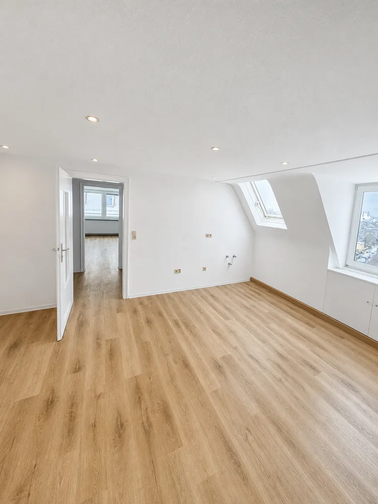 3 Zimmer Wohnung mit 81 m² in Würzburg – Bild 2