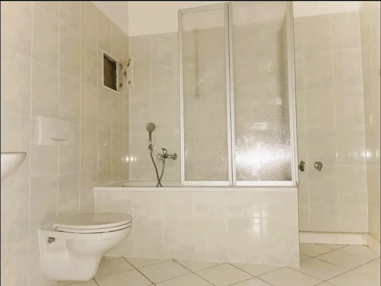 5 Zimmer Wohnung mit 122 m² in Gera – Bild 10