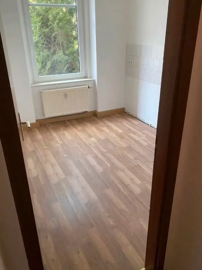 2 Zimmer Wohnung mit 42 m² in Plauen – Bild 2