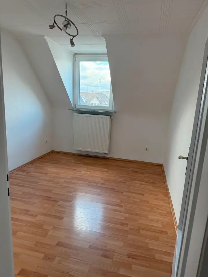 4 Zimmer Wohnung mit 100 m² in Koblenz – Bild 3