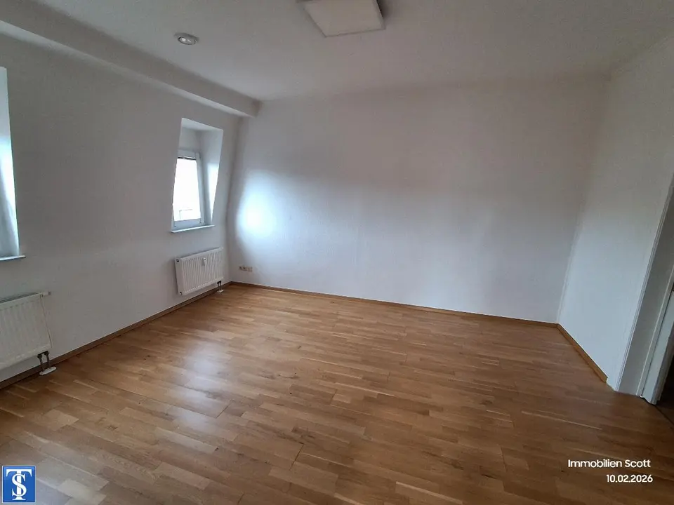 2 Zimmer Wohnung mit 75 m² in Plauen – Bild 2