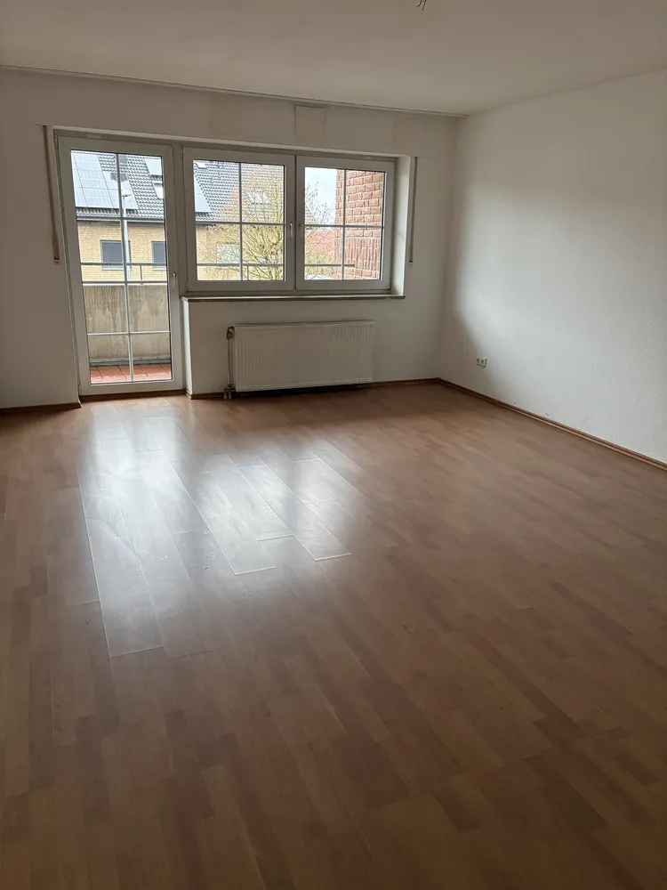 3 Zimmer Wohnung mit 80 m² in Detmold – Bild 2