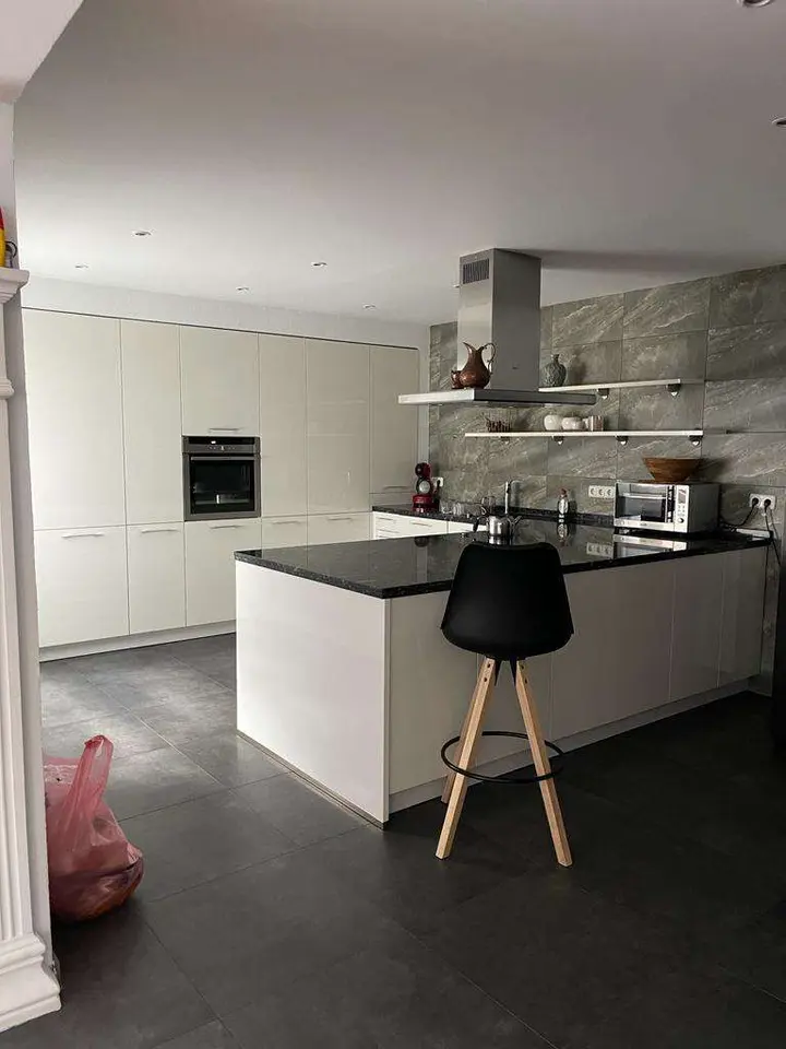 4 Zimmer Haus mit 170 m² in Frankfurt am Main – Bild 3